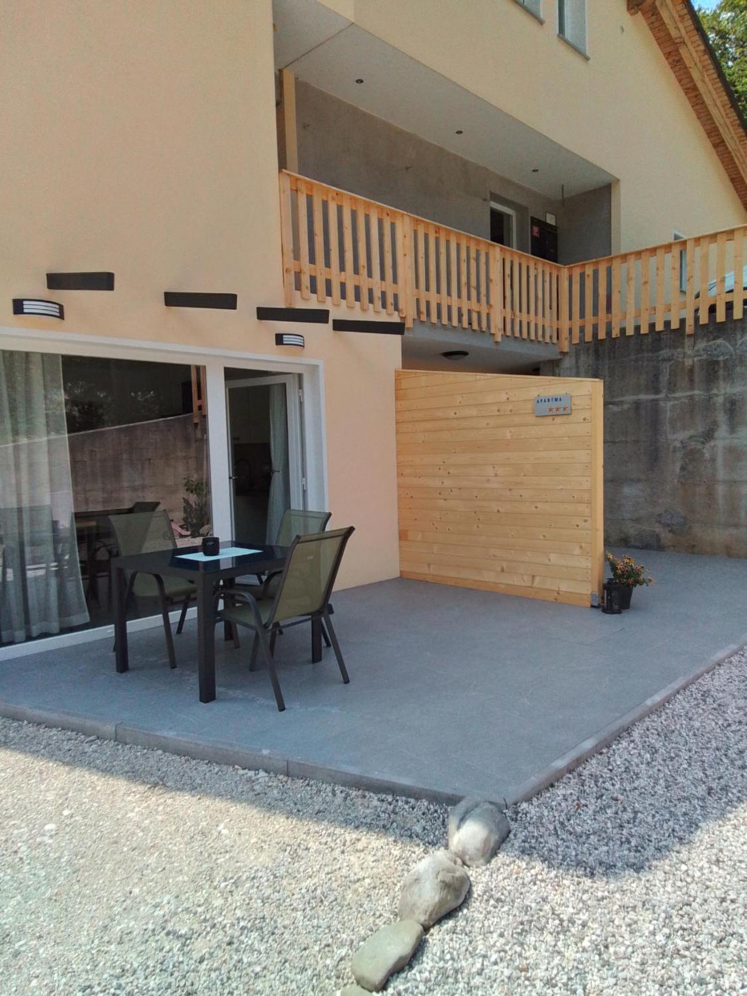 Apartamento Hisa Za Gradom Kobarid Exterior foto
